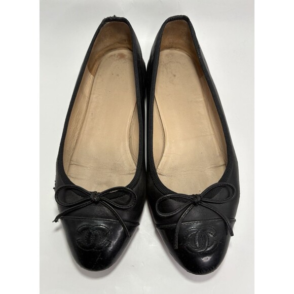 Chanel Ballet Flats Black Calf Leather w/ Patent Toe Cap CC Logo Sz EU 35 5 - Picture 1 of 13